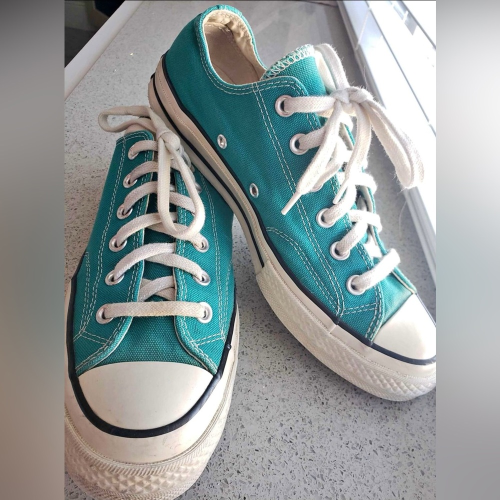 Converse unisex men’s 7 women’s 9